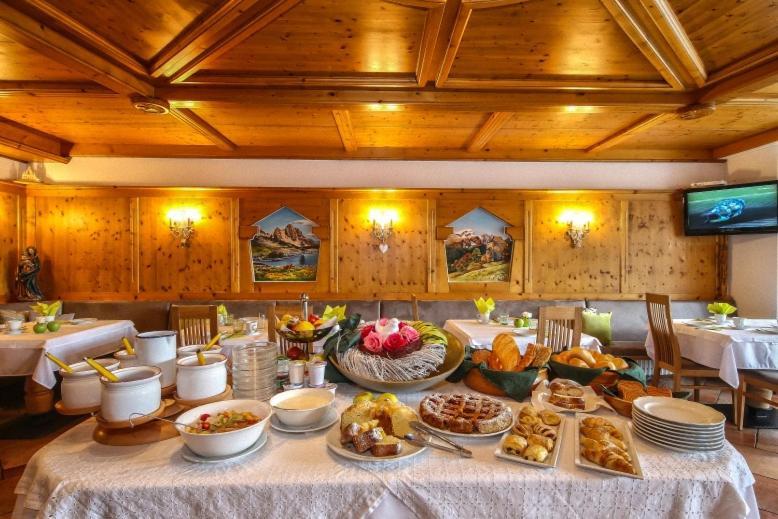 فندق Ciasa Montanara لا فيلا المظهر الخارجي الصورة